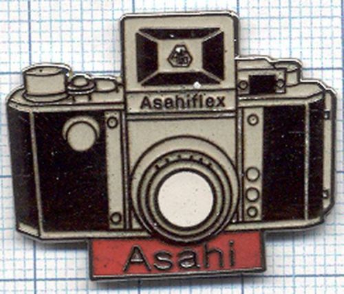 Pin's boitier ASAHI Asahiflex Appareil Photo collection 1950- 52 Ancêtre Pentax.JPG